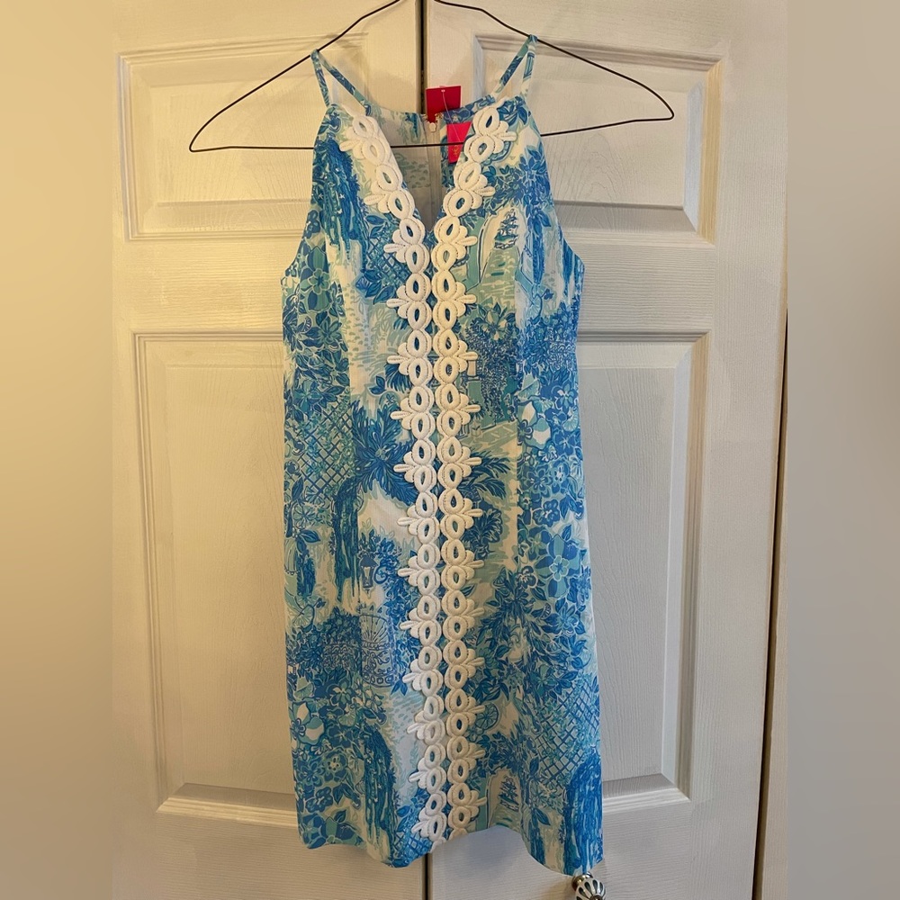 NEW Lilly Pulitzer Beautiful Light Blue Dress with Flower Detail, Size 2.
